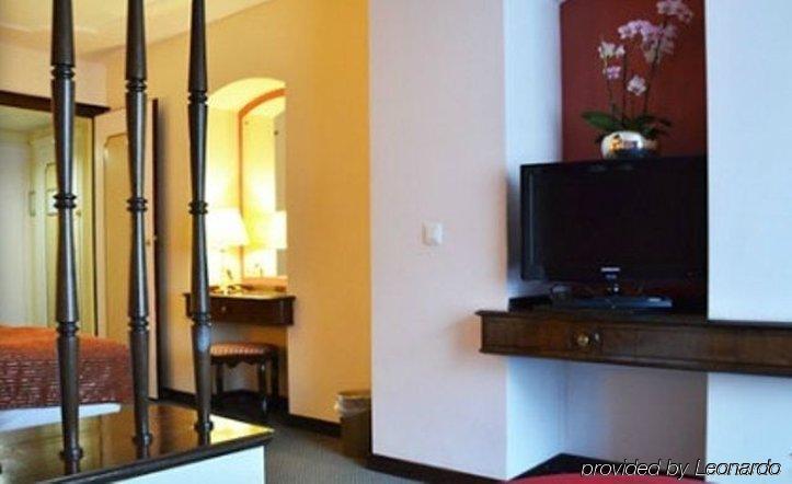 Hotel Athmos La Chaux De Fonds Rom bilde